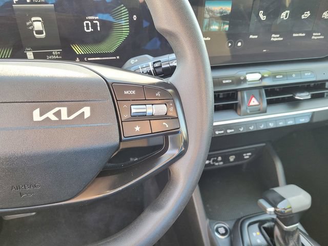 Used 2025 Kia K4 FWD image 19