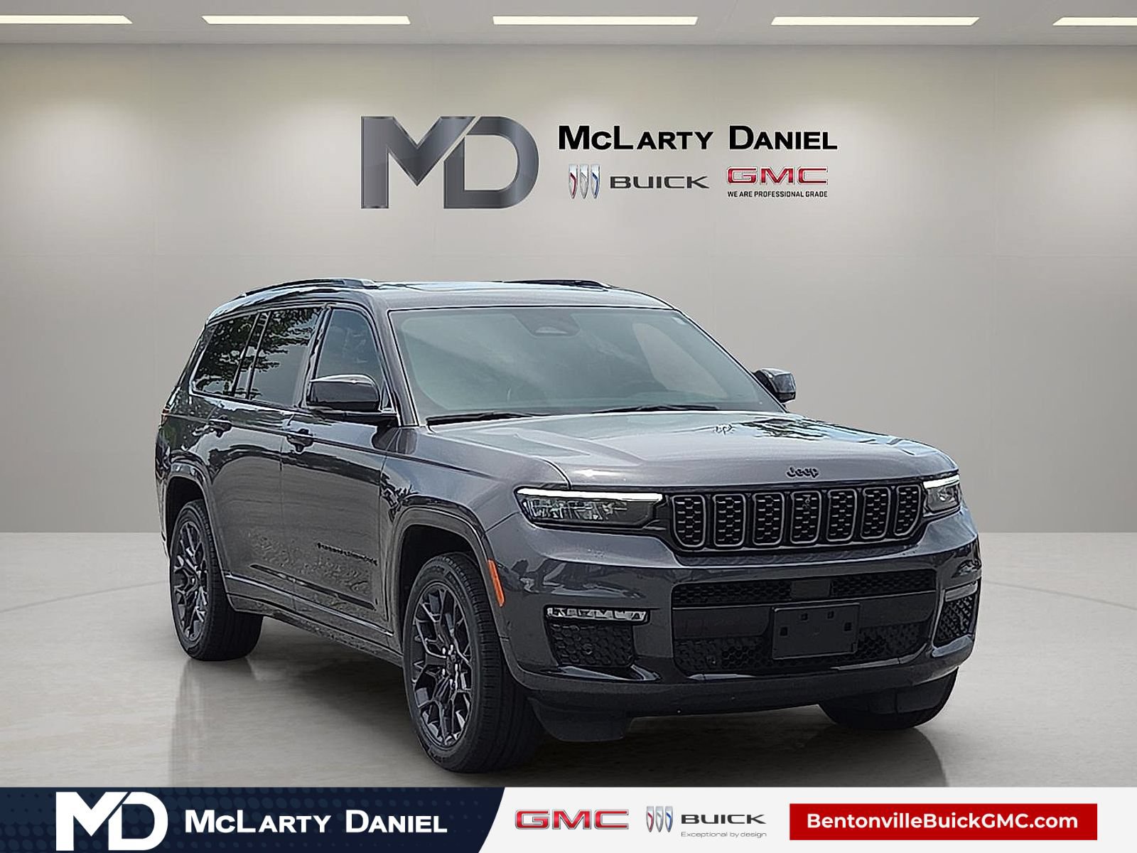 Used 2024 Jeep Grand Cherokee L Summit w/ High Altitude Package AWD/4WD video 1