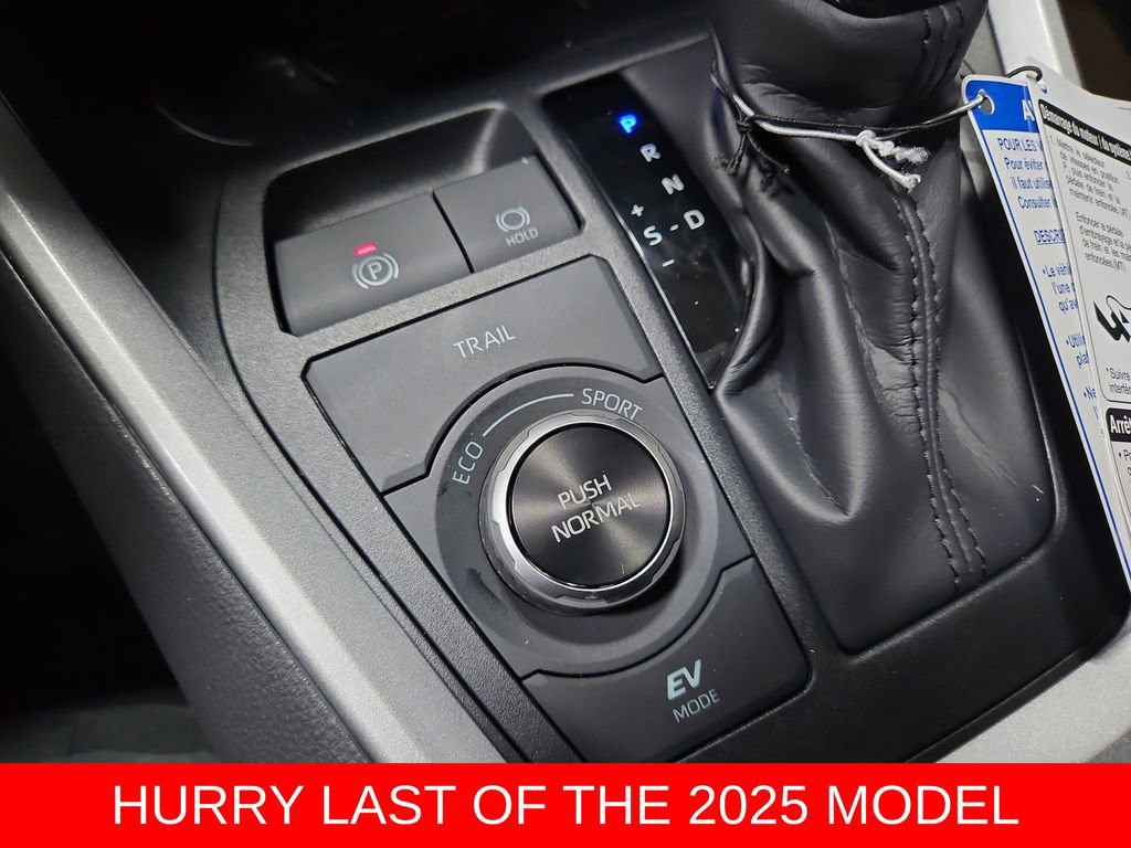 New 2025 Toyota RAV4 XLE image 22