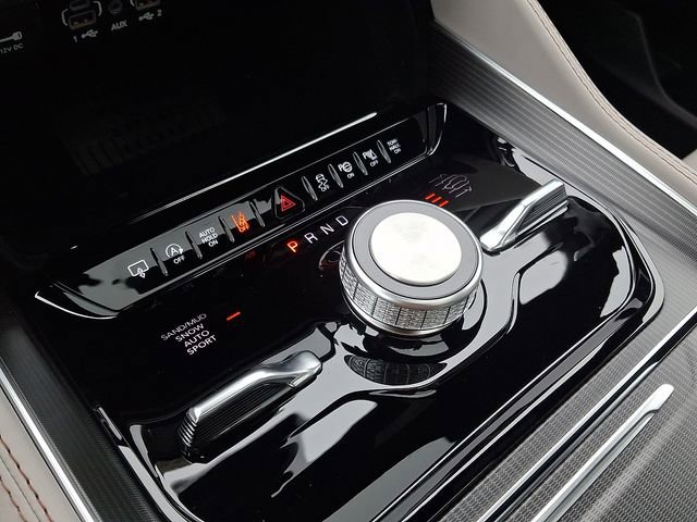 New 2026 Jeep Grand Wagoneer Summit image 12