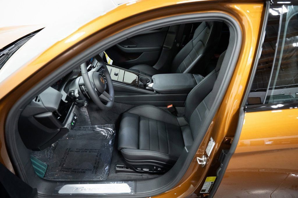 Certified 2024 Porsche Panamera image 5