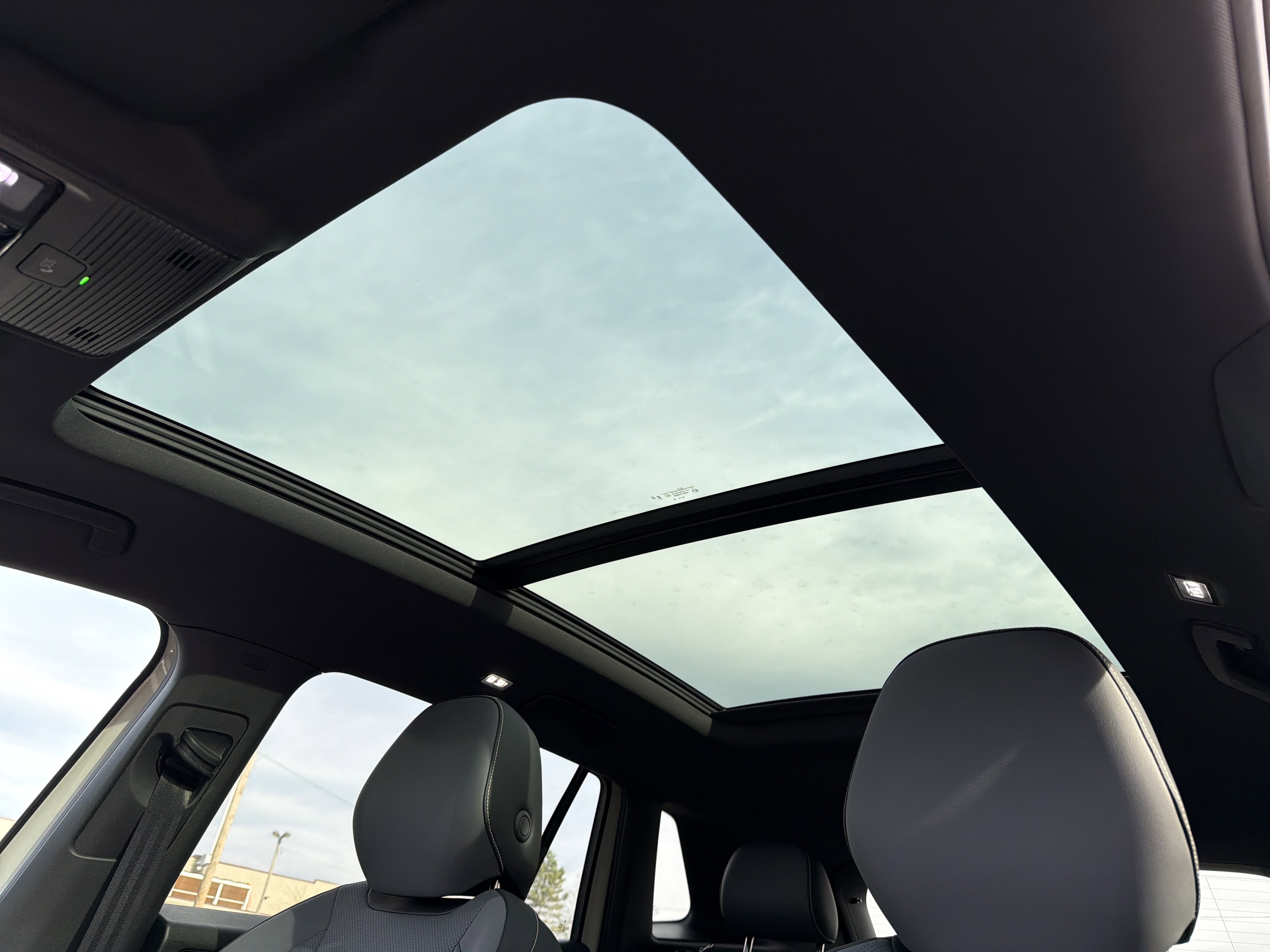 New 2026 Volkswagen Tiguan SE R-Line image 27