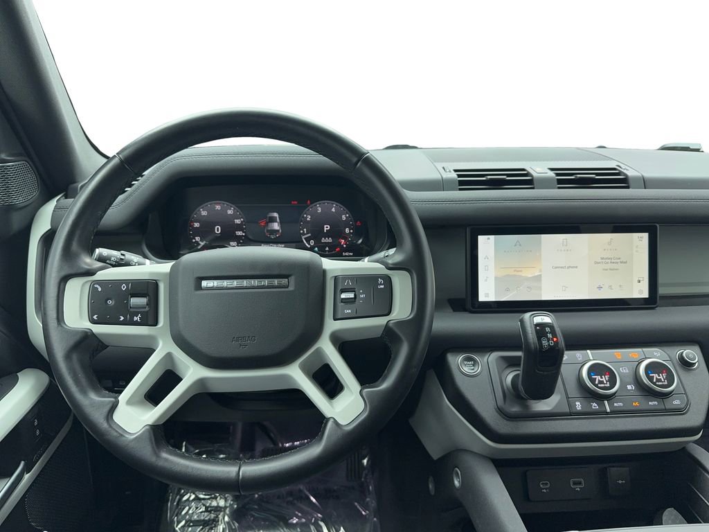 Used 2023 Land Rover Defender 110 SE image 20