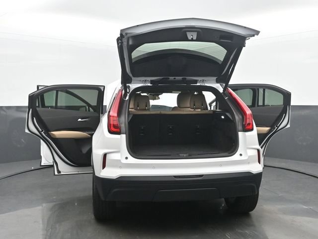 Used 2024 Cadillac XT4 Luxury w/ Cold Weather Package AWD/4WD image 68