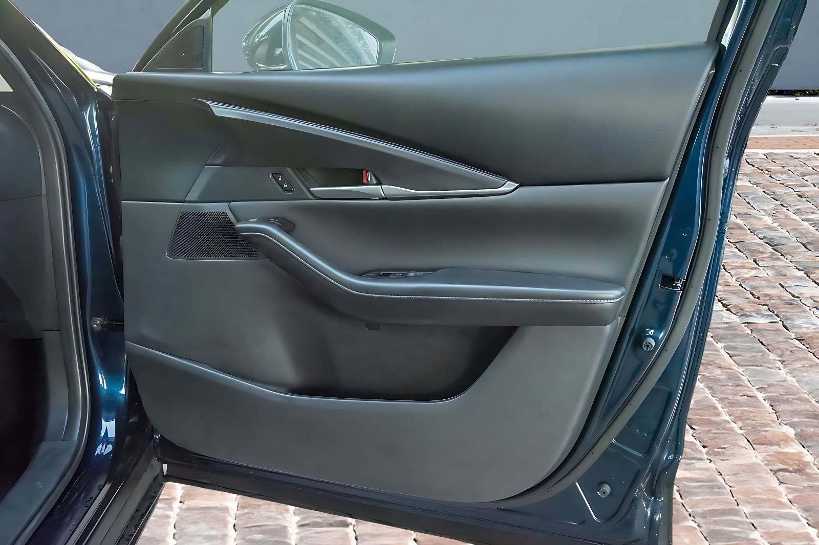 Used 2025 MAZDA CX-30 AWD 2.5 S w/ Select Sport Pkg image 17