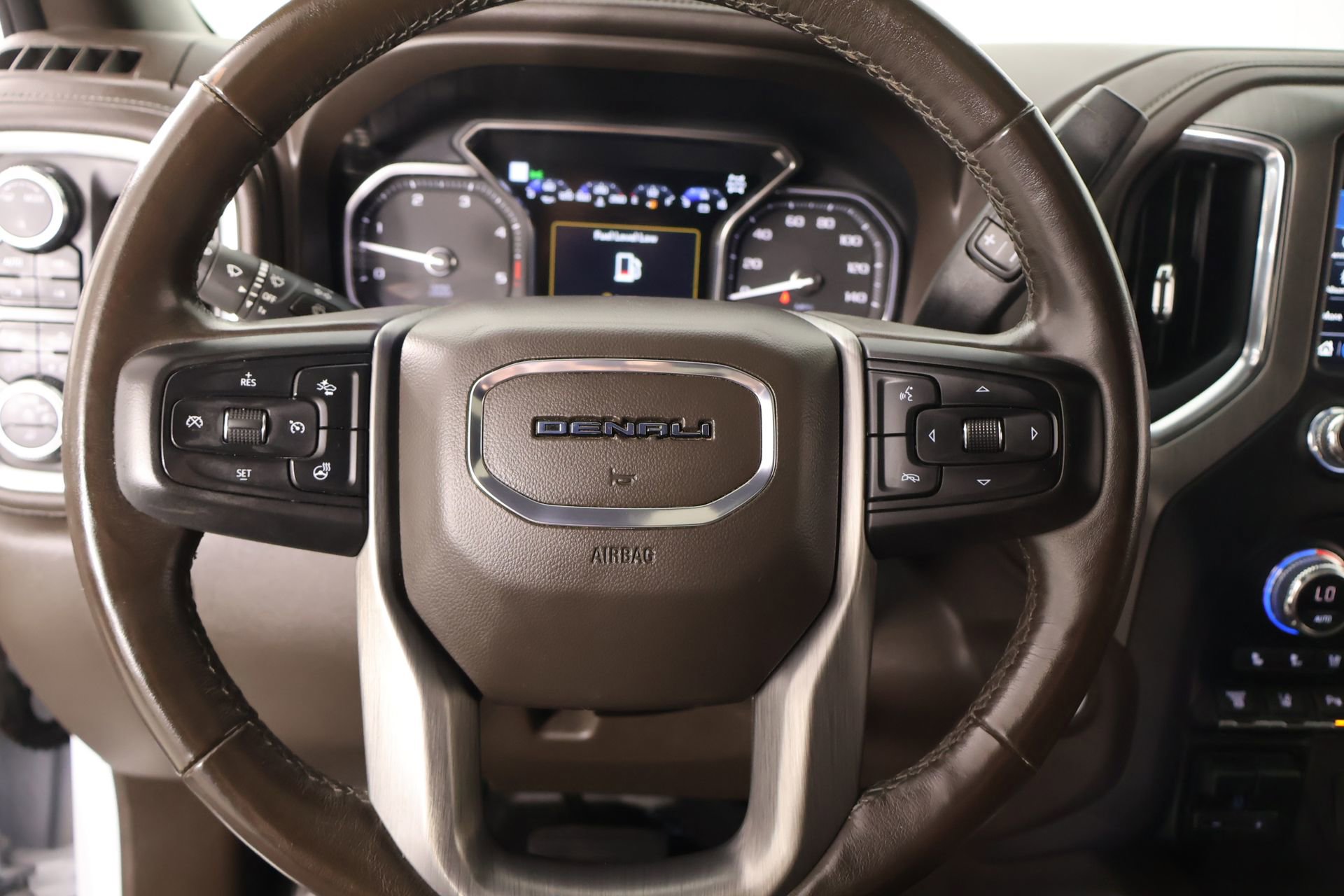 Used 2021 GMC Sierra 3500 Denali w/ Denali Ultimate Package AWD/4WD image 3