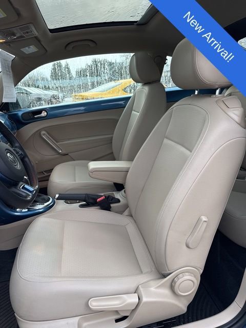 Used 2019 Volkswagen Beetle 2.0T SE image 9