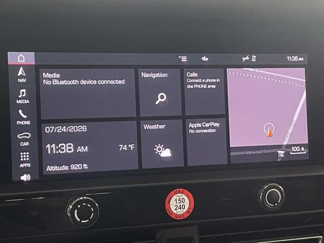 Certified 2024 Porsche Macan AWD/4WD image 26