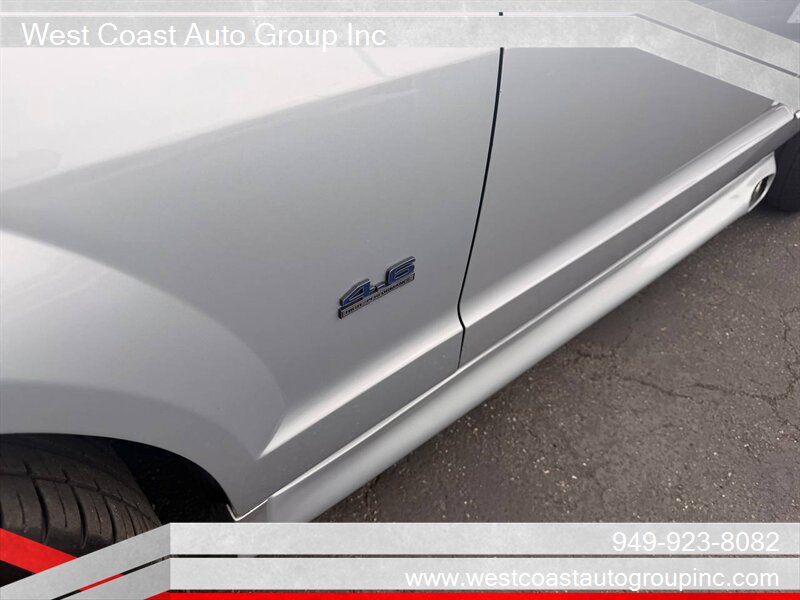 Used 2005 Ford Mustang GT RWD image 26