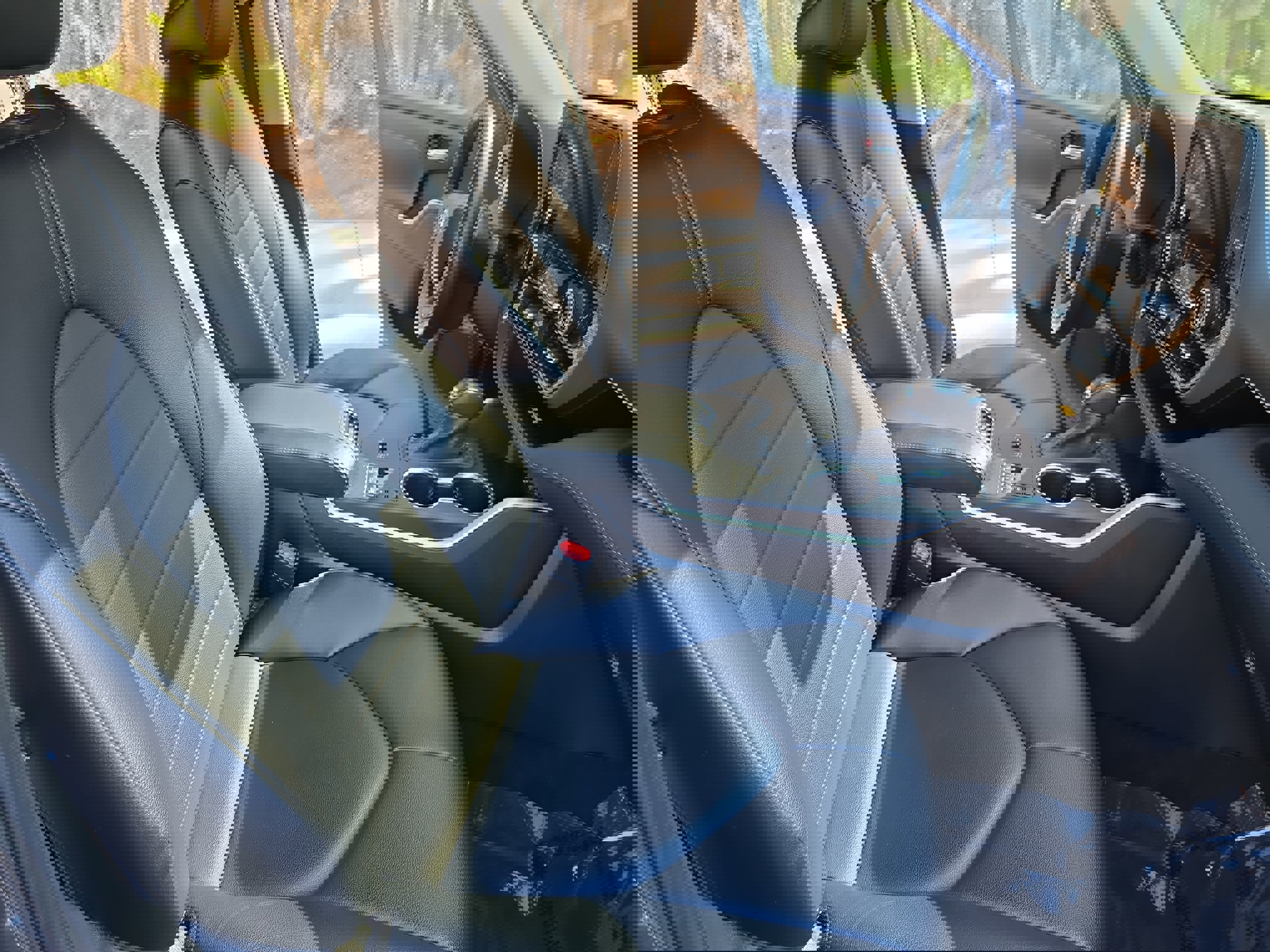 Used 2024 Toyota Highlander XLE image 10