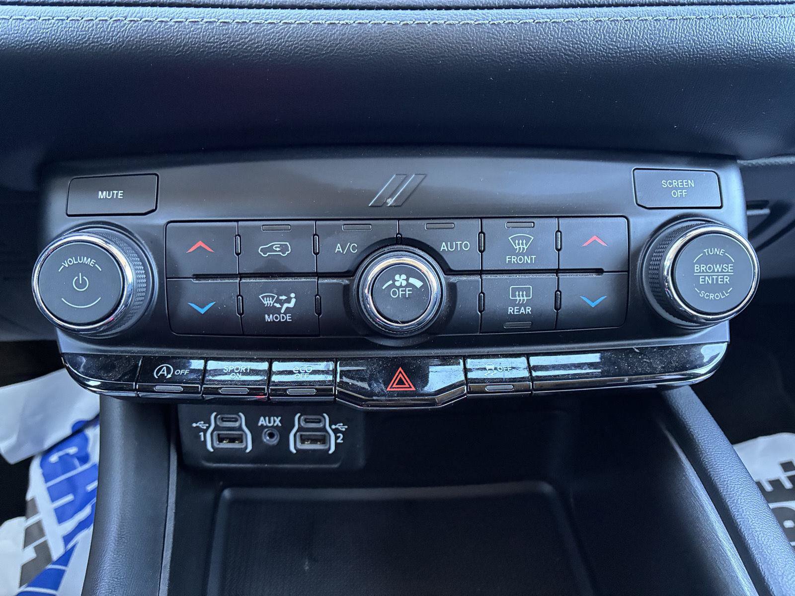 Used 2022 Dodge Durango SXT AWD/4WD image 28
