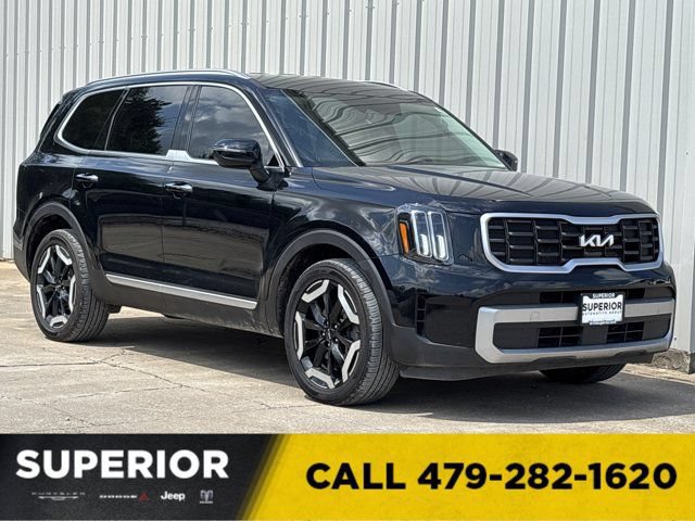 Used 2023 Kia Telluride S AWD/4WD image 1