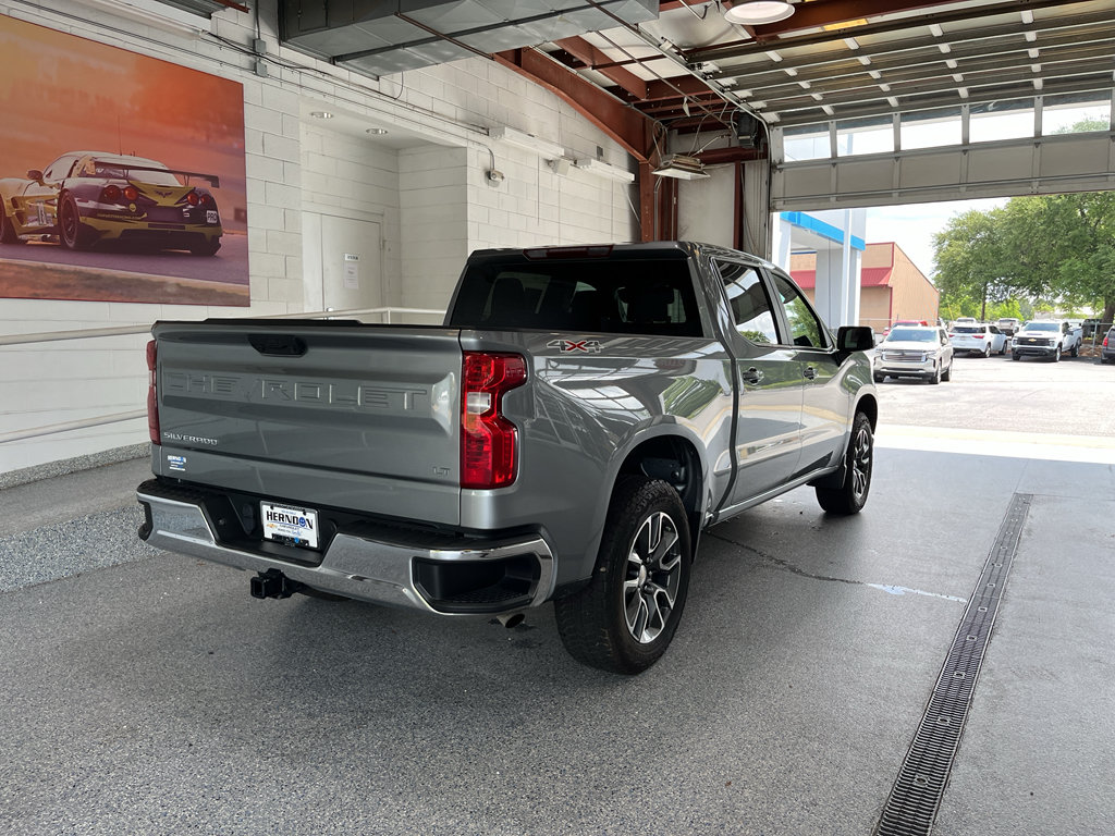 Used 2023 Chevrolet Silverado 1500 LT AWD/4WD image 9