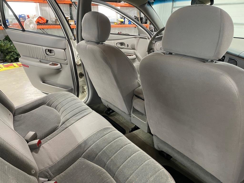 Used 2003 Buick Century Custom image 18