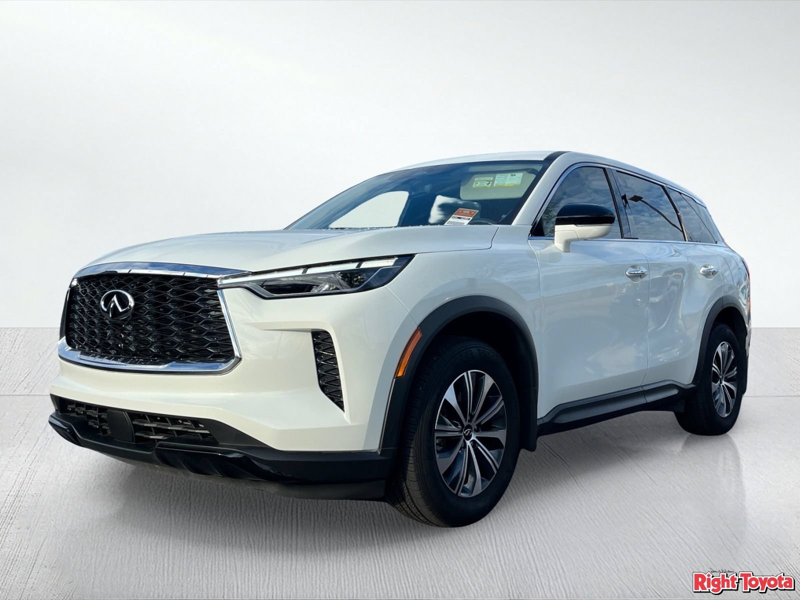 Used 2024 INFINITI QX60 Pure AWD/4WD image 2