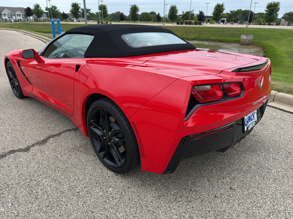 Used 2018 Chevrolet Corvette Stingray Convertible w/ 1LT RWD image 3