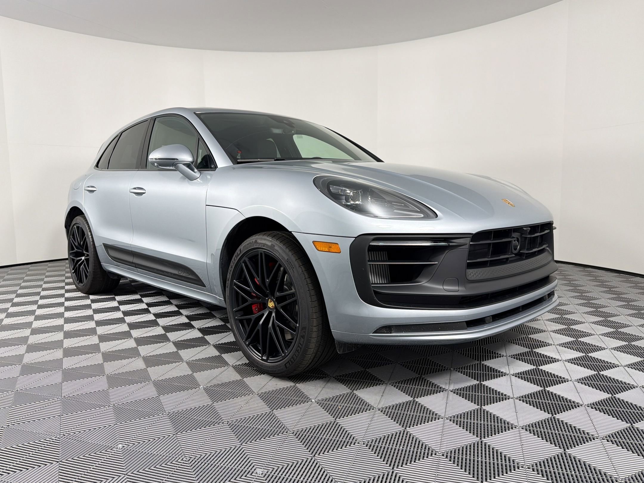 New 2026 Porsche Macan GTS AWD/4WD image 12