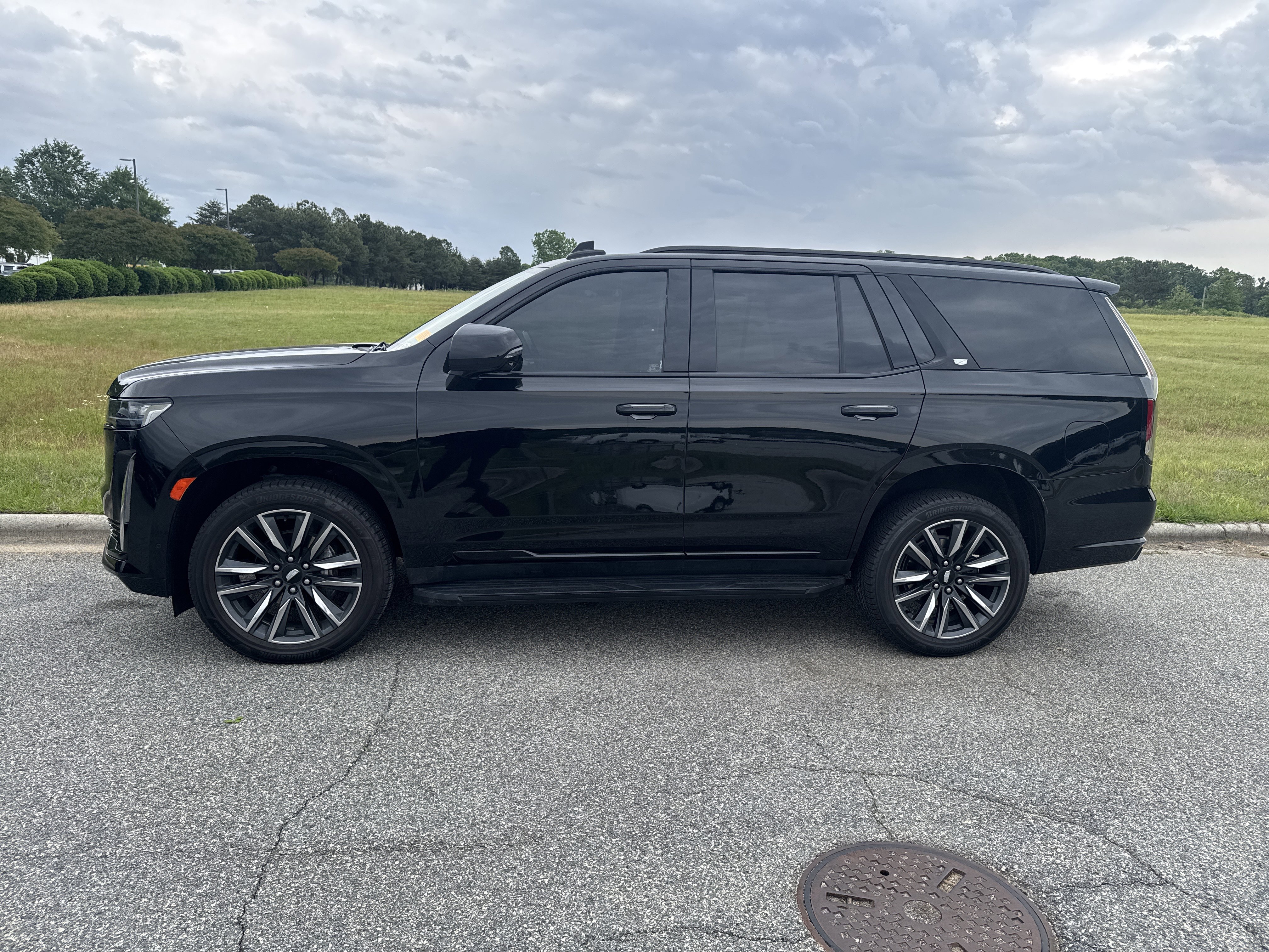 Used 2024 Cadillac Escalade Sport RWD image 7