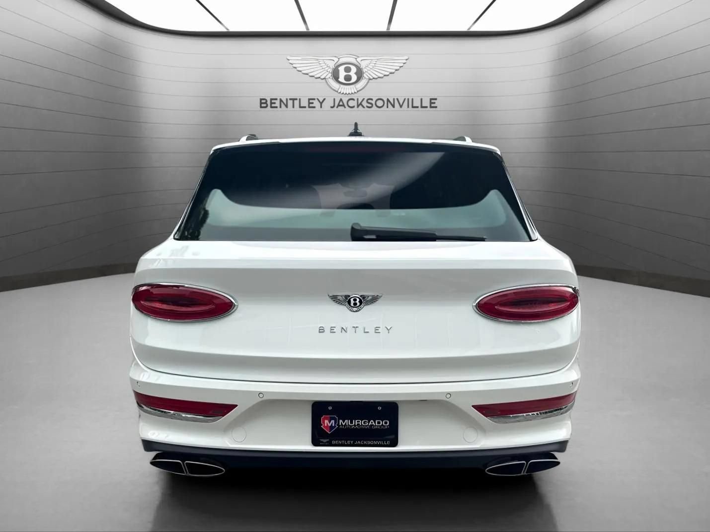 Certified 2025 Bentley Bentayga AWD/4WD image 11