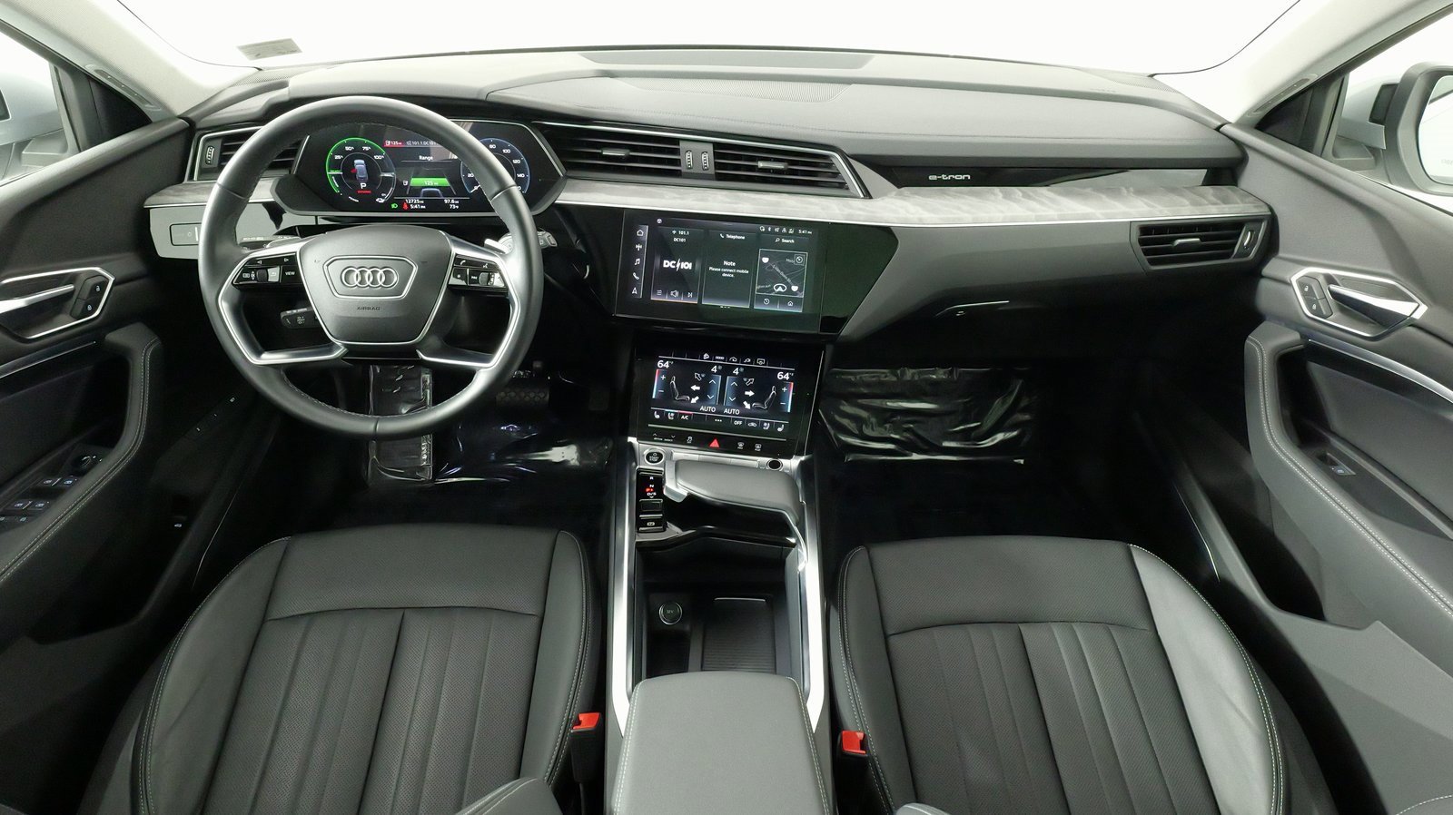 Used 2022 Audi e-tron Premium Plus w/ Premium Plus Package image 56