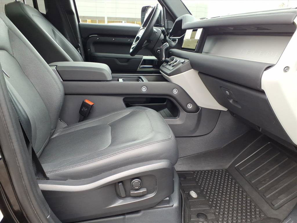 Certified 2024 Land Rover Defender 110 S image 3