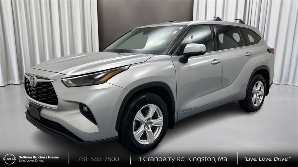 Used 2022 Toyota Highlander LE