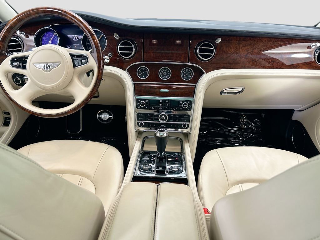 Used 2016 Bentley Mulsanne image 14