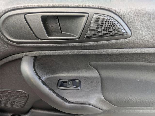 Used 2017 Ford Fiesta SE image 27