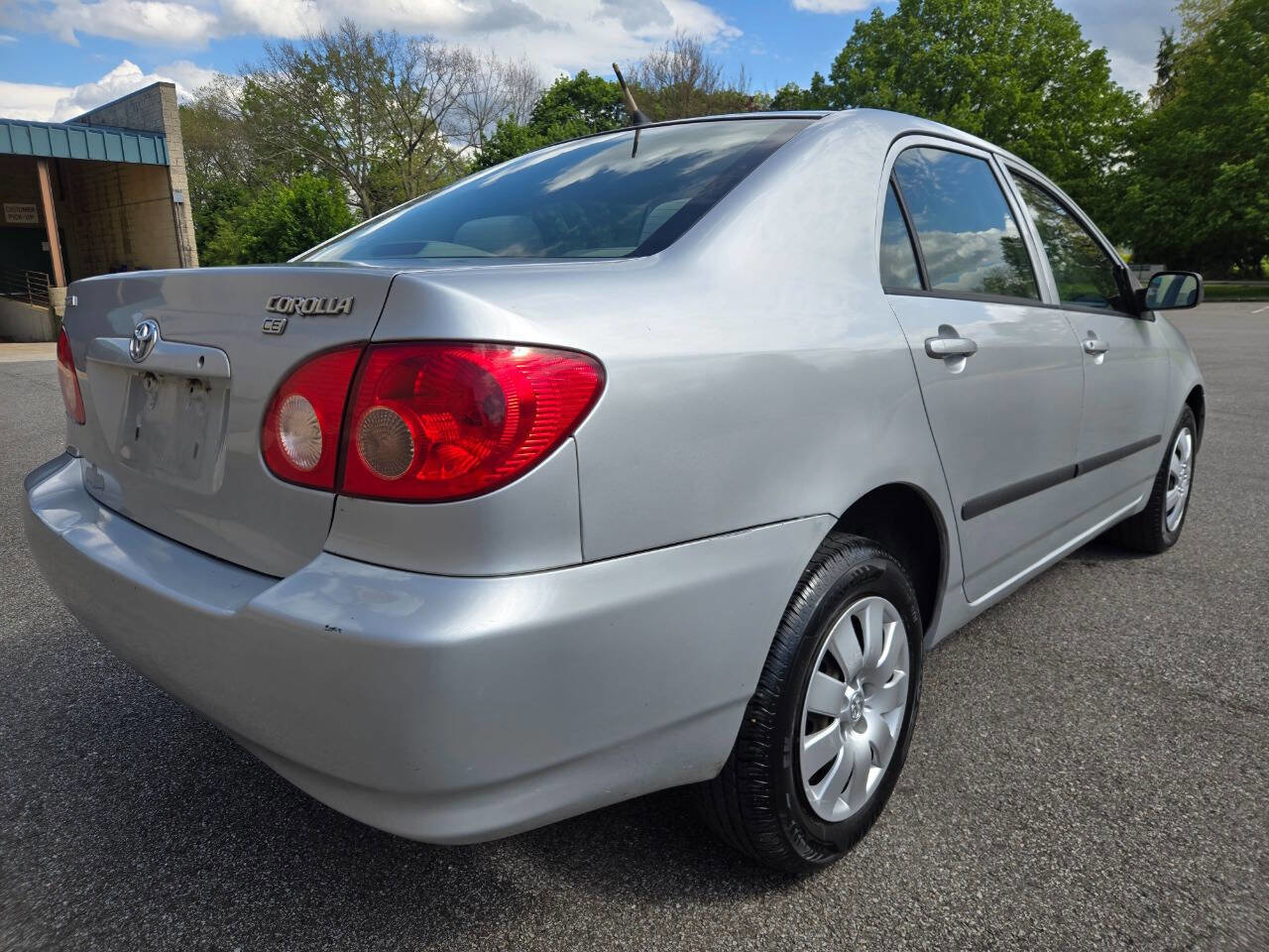 Used 2005 Toyota Corolla CE FWD image 10