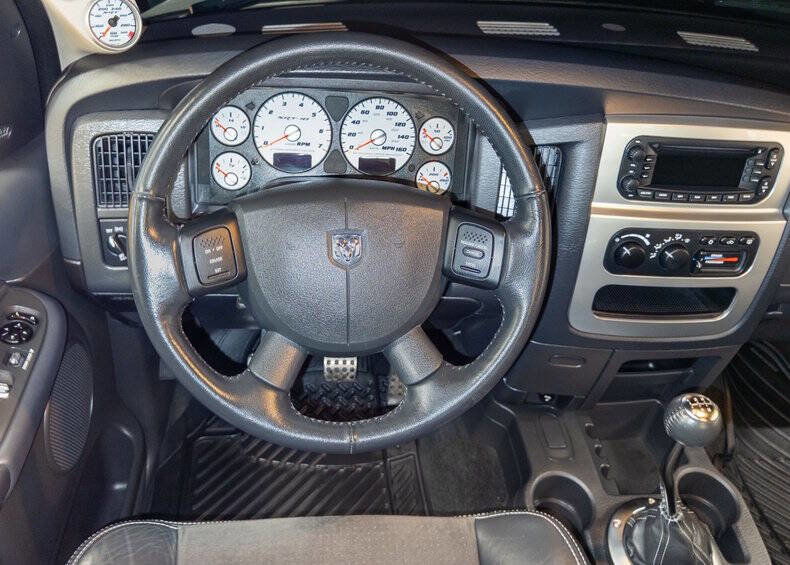 Used 2005 Dodge Ram 1500 Truck 2WD Regular Cab image 10