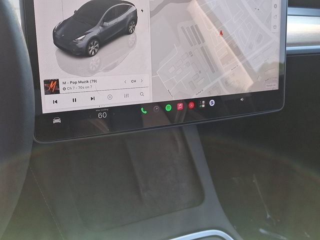 Used 2023 Tesla Model Y Long Range AWD/4WD image 16