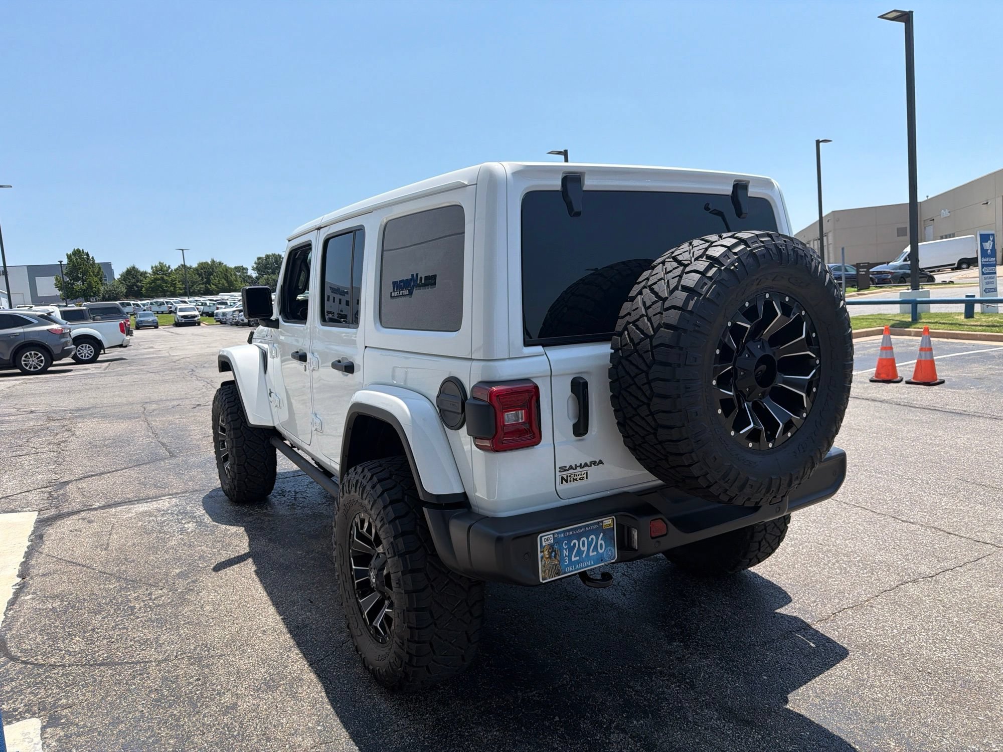 Used 2026 Jeep Wrangler Unlimited Sahara AWD/4WD image 8