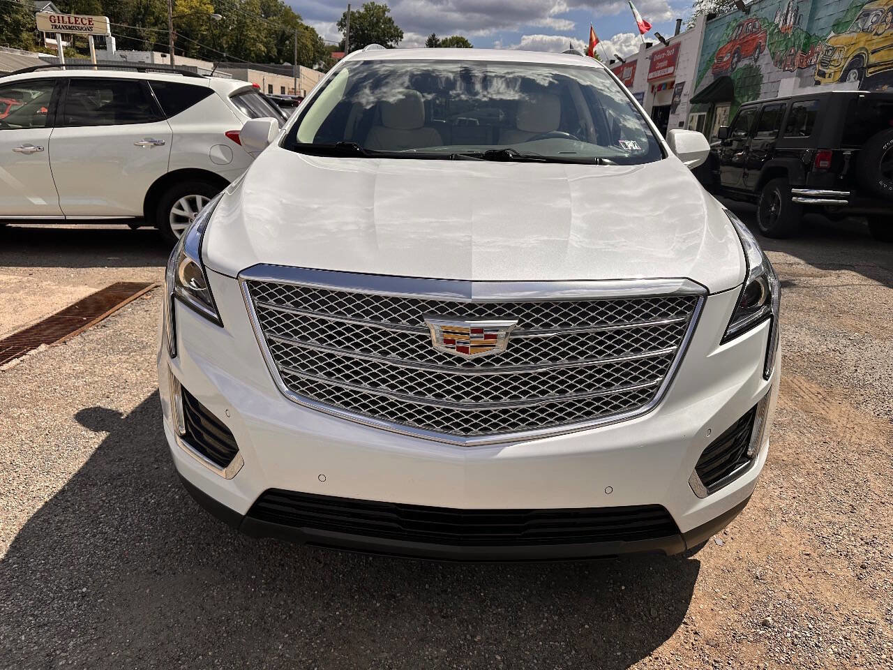 Used 2019 Cadillac XT5 Luxury w/ LPO, Radiant Package image 3