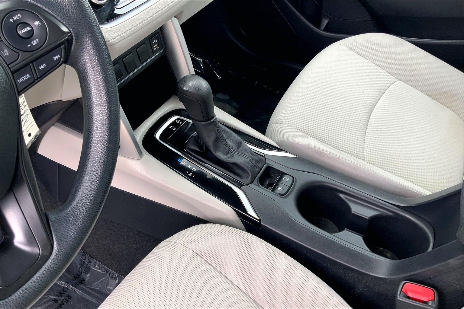 Used 2022 Toyota Corolla Cross L AWD/4WD image 22