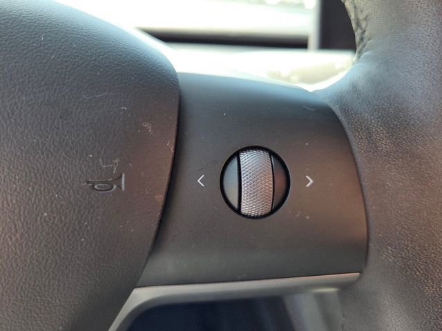 Used 2021 Tesla Model 3 Standard Range Plus image 30