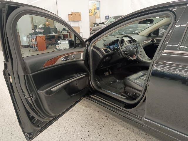 Used 2016 Lincoln MKZ w/ Equipment Group 200A Select FWD image 10