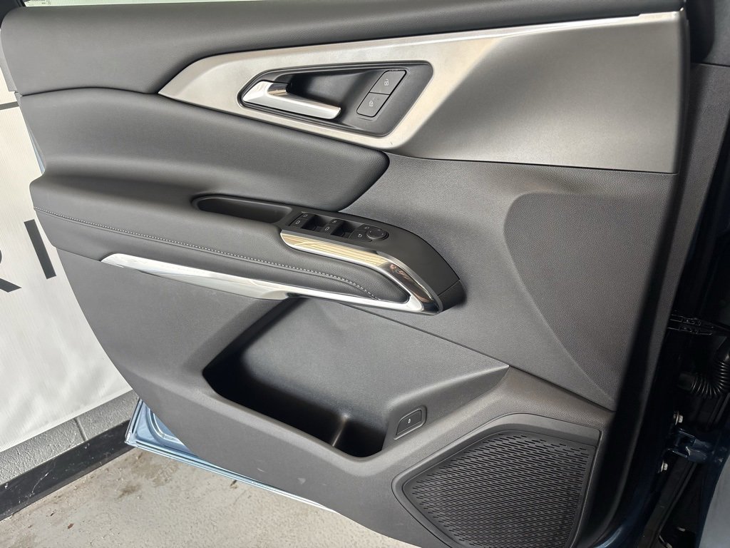 New 2026 Chevrolet Traverse LT w/ Driver Confidence Package image 10