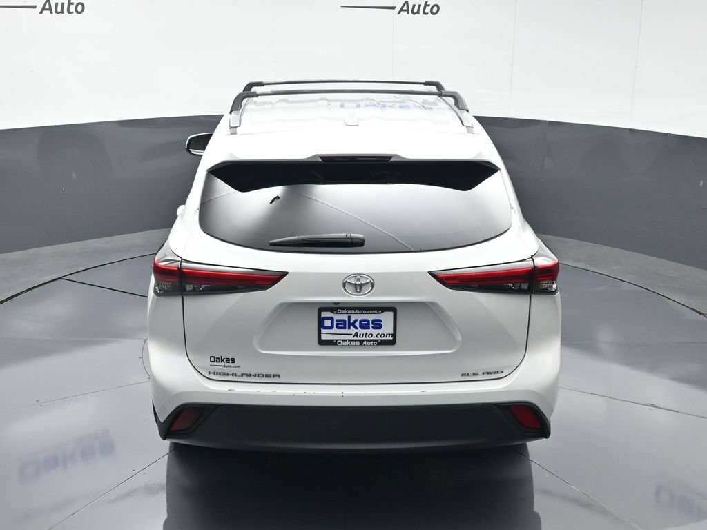 Used 2022 Toyota Highlander XLE AWD/4WD image 52