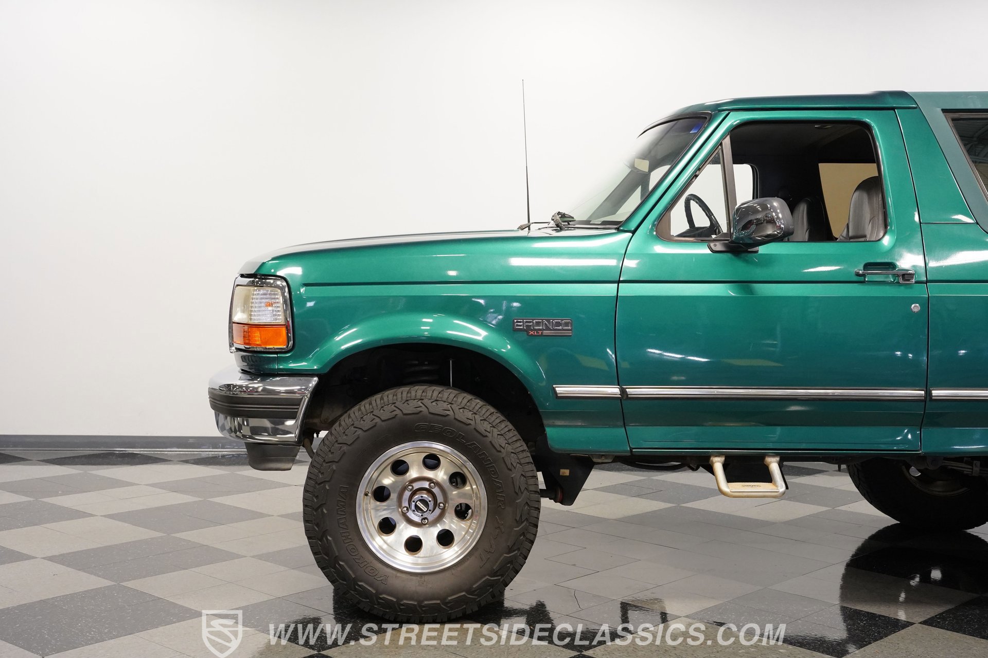 Used 1996 Ford Bronco XLT image 23