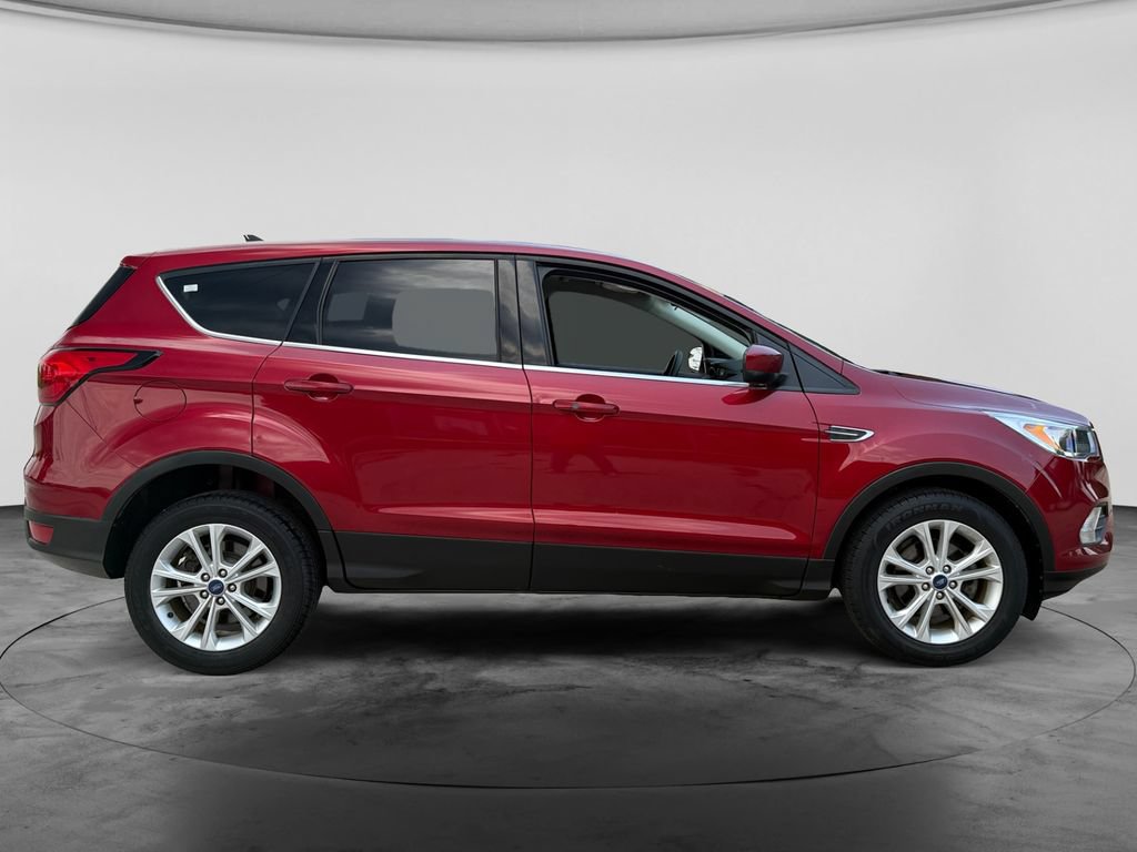 Used 2019 Ford Escape SE FWD image 10