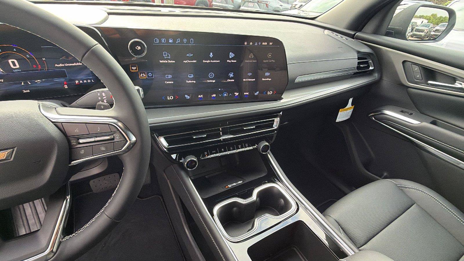 New 2027 Chevrolet Traverse LT w/ Sun and Wheel Package FWD image 19