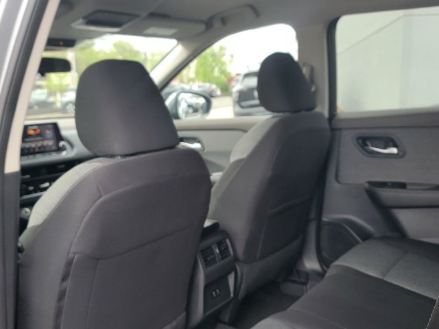 Used 2023 Nissan Rogue SV AWD/4WD image 17
