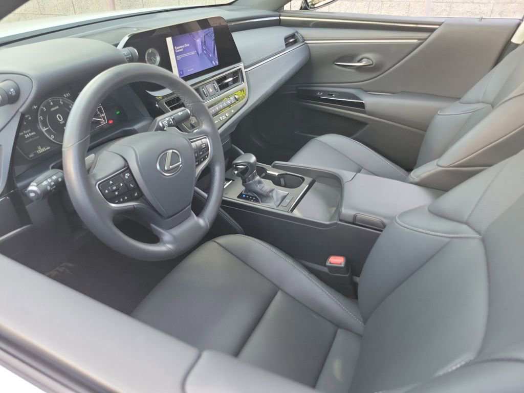 Used 2024 Lexus ES 350 w/ Accessory Package (Z1) FWD image 3