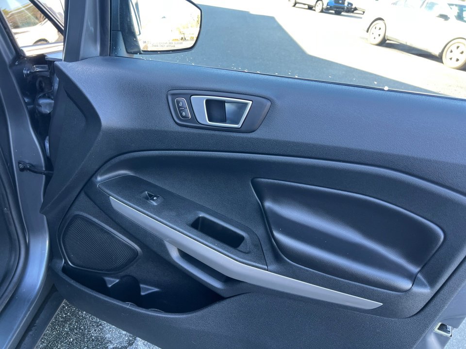 Used 2021 Ford EcoSport Titanium image 34