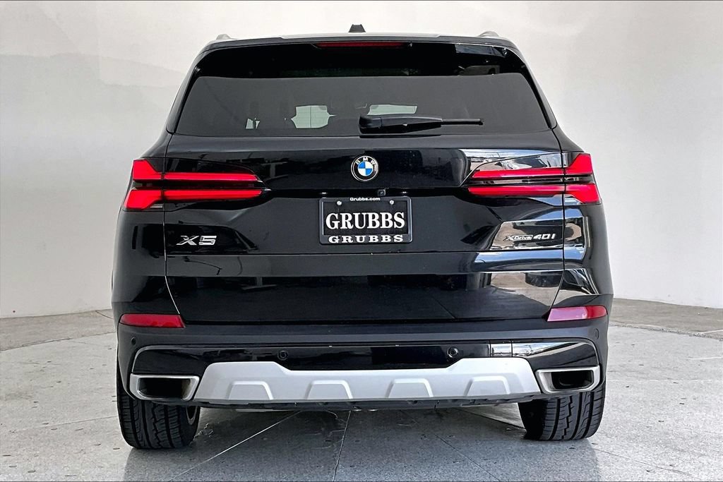 Used 2025 BMW X5 xDrive40i AWD/4WD image 4