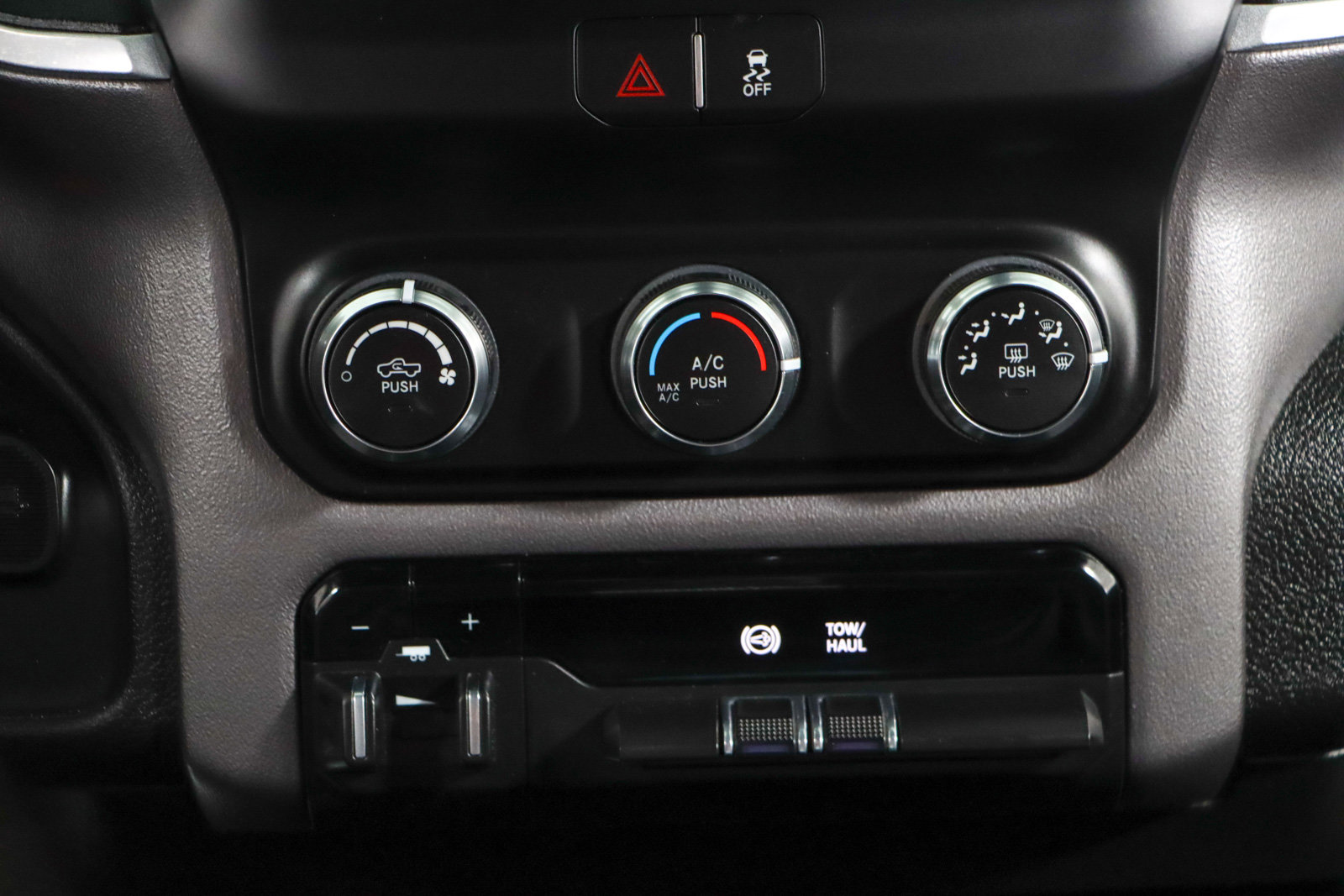 Used 2023 RAM 2500 Big Horn w/ Cold Weather Group image 20