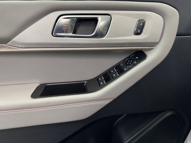 Used 2026 Ford Explorer Active w/ Active Comfort Package image 25