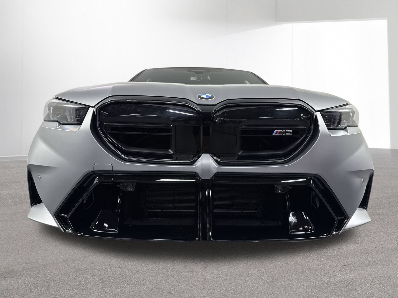 Used 2026 BMW M5 w/ Executive Package AWD/4WD image 27