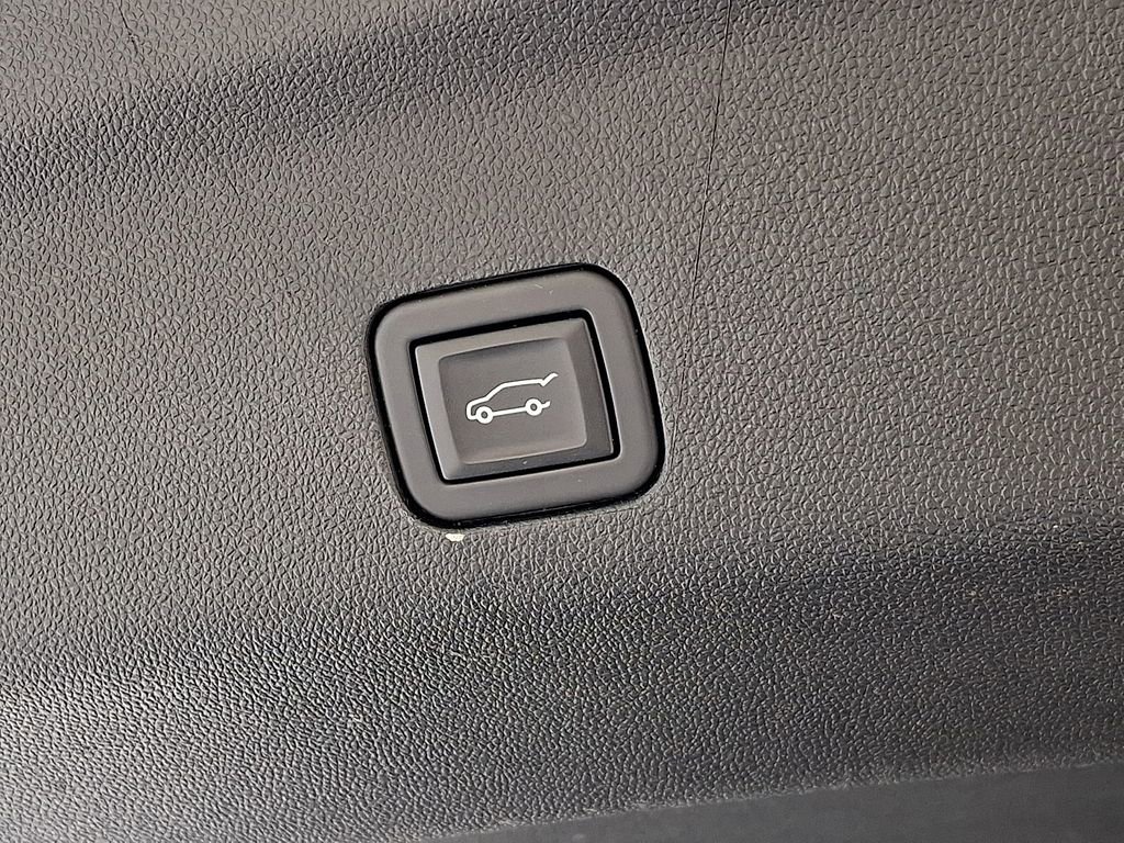 Used 2023 Chevrolet Tahoe Premier AWD/4WD image 31
