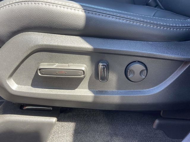 Used 2025 Honda Pilot EX-L image 13